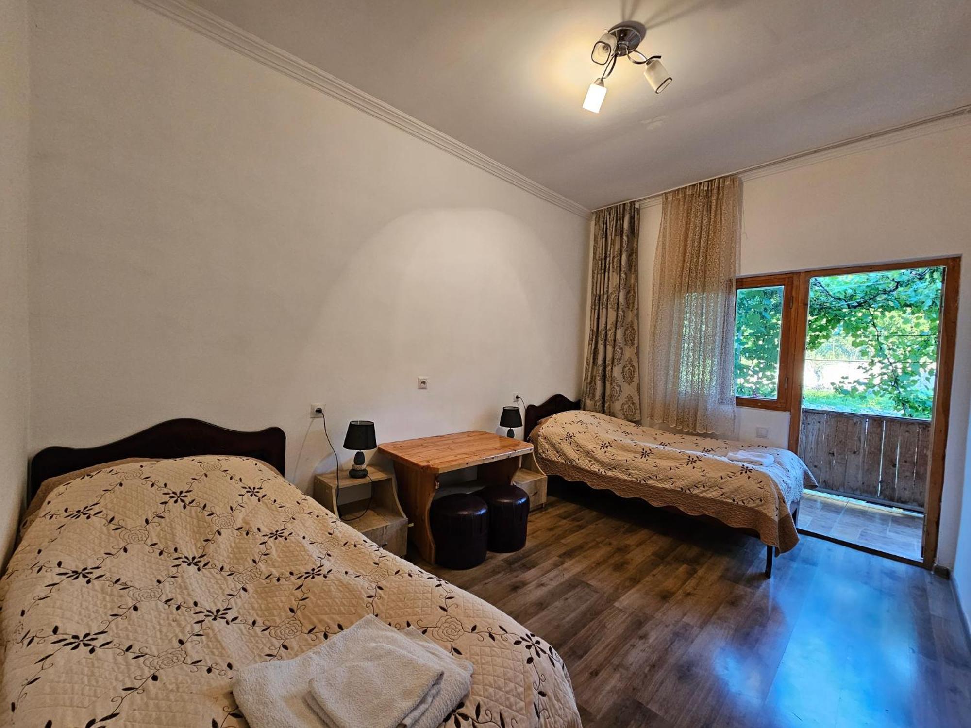 Guest House Aleksandre T'mogvi Ngoại thất bức ảnh